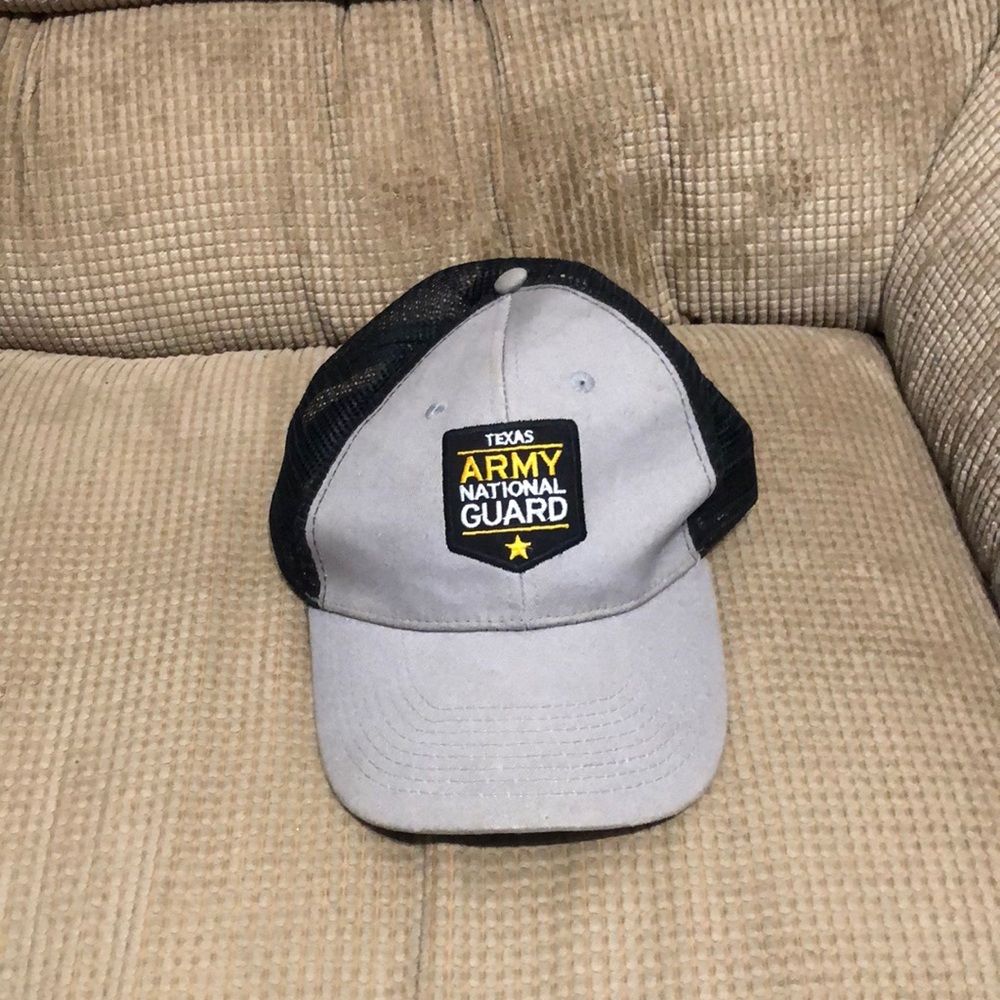 ARMY NATIONAL GUARD SNAP BACK TRUCKER HAT